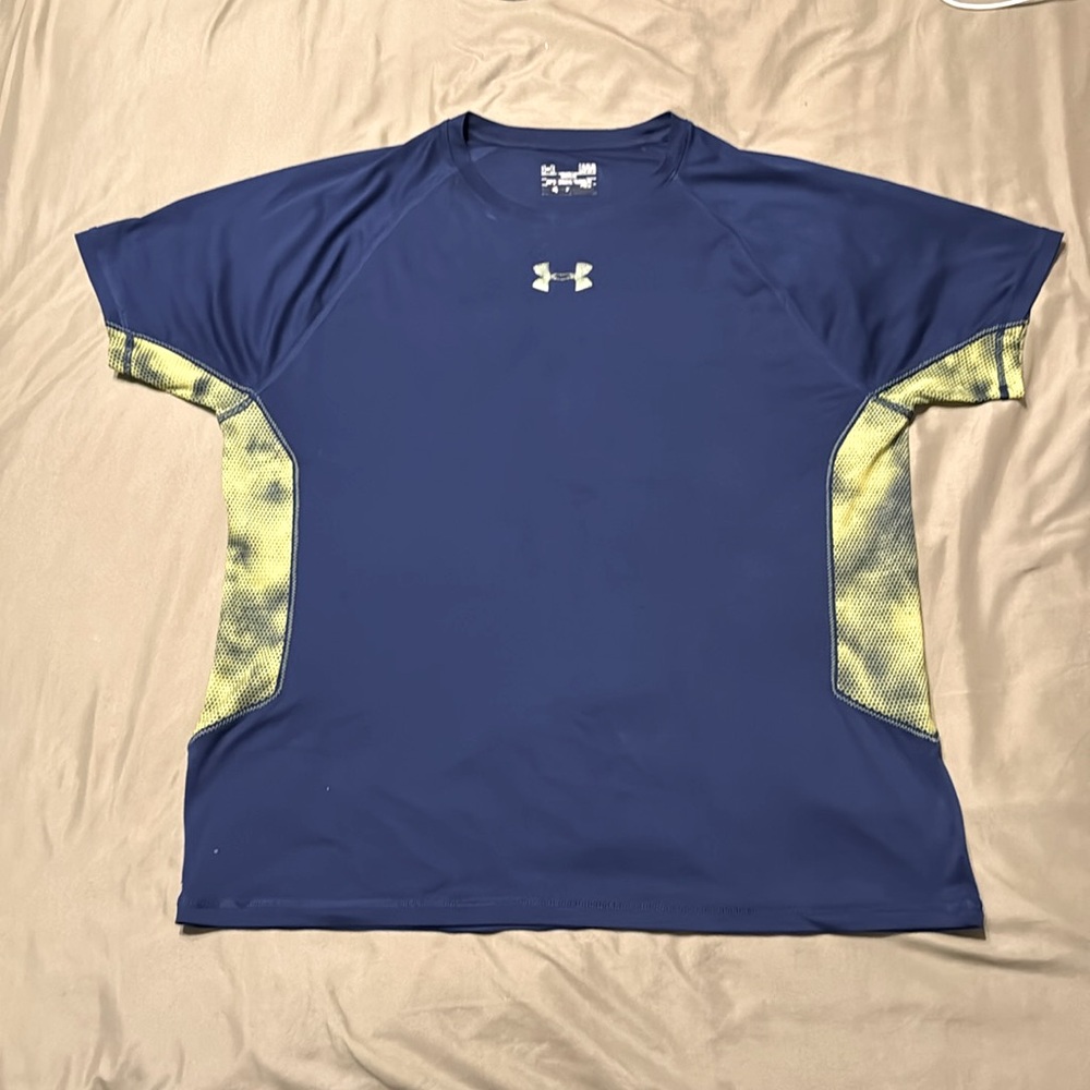 Under Amour Large purple, yellow Tee-Shirt